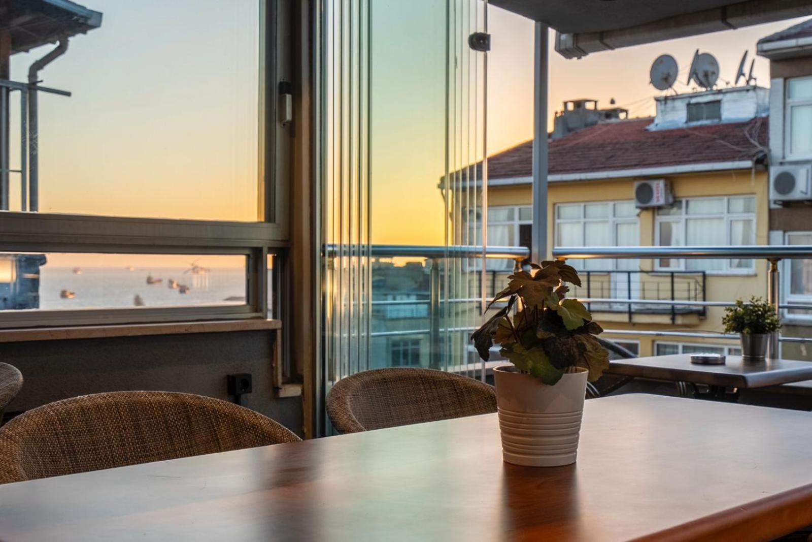 Cube Suites Истанбул Екстериор снимка